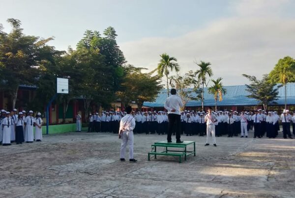 Diseminasi Informasi P4GN melalui upacara bendera di Sekolah SMPN 8 Tarakan
