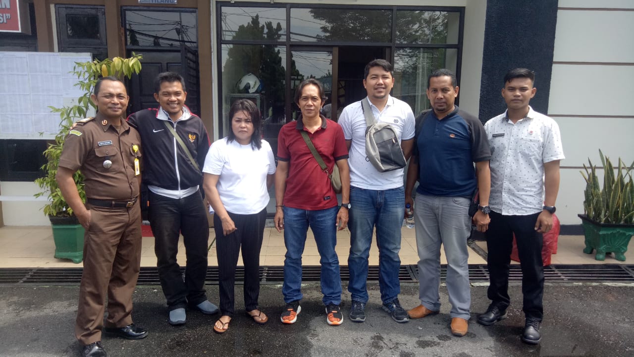 Selesaikan kasus, BNN Kota Tarakan limpahkan tersangka dan barang bukti ke Kejaksaan Negeri Tarakan Selesaikan kasus, BNN Kota Tarakan limpahkan tersangka dan barang bukti ke Kejaksaan Negeri Tarakan