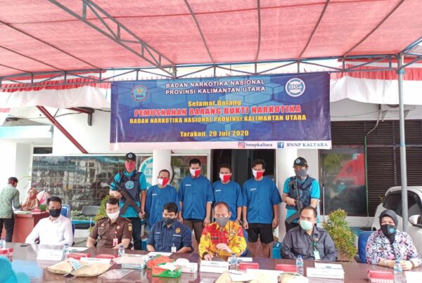 BNN Kota Tarakan menghadiri undangan pemusnahan barang bukti narkotika jenis sabu di BNN Provinsi Kalimantan Utara