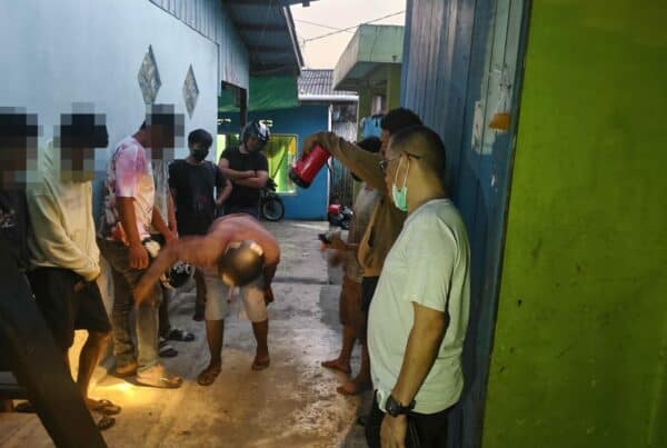 Patroli Daerah Rawan Narkoba di Wilayah RT 12 Kelurahan Selumit Pantai