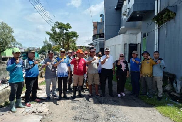 Jumat Bersih di Daerah Rawan Narkotika Kelurahan Selumit Pantai