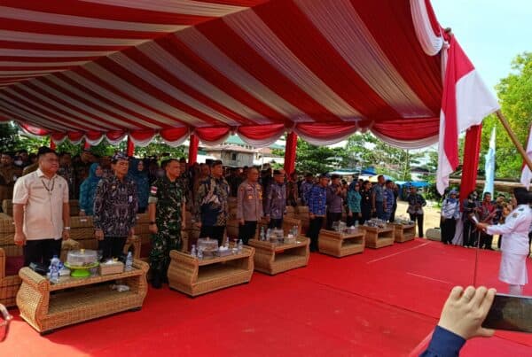 Kepala BNN Komjen Pol Marthinus Bersama Masyarakat Tarakan Lakukan Ikrar Lingkungan Bersih Narkoba