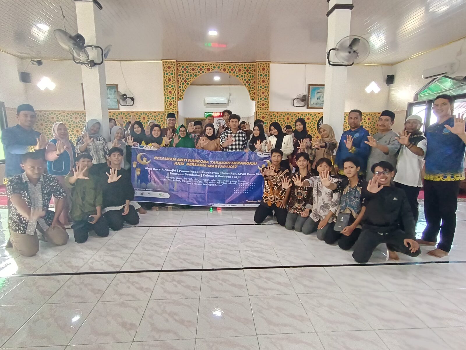 Merajut Harapan Di Selumit Pantai! Aksi Bersih Masjid, Pelantihan dan Berbagi, Bersama Relawan Anti Narkoba BNNK Tarakan
